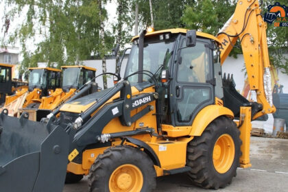 Jcb iş makinaları kepçe-1366x768